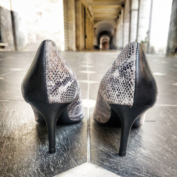 Grey snakeskin pumps best sale